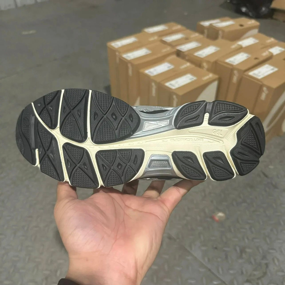 GEL-NYC Black and Grey