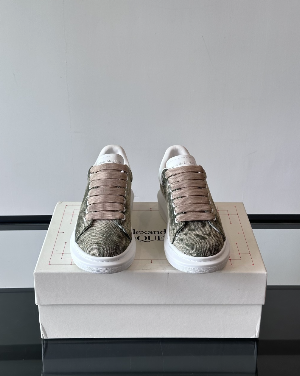 Alexander McQueen Oversized Green