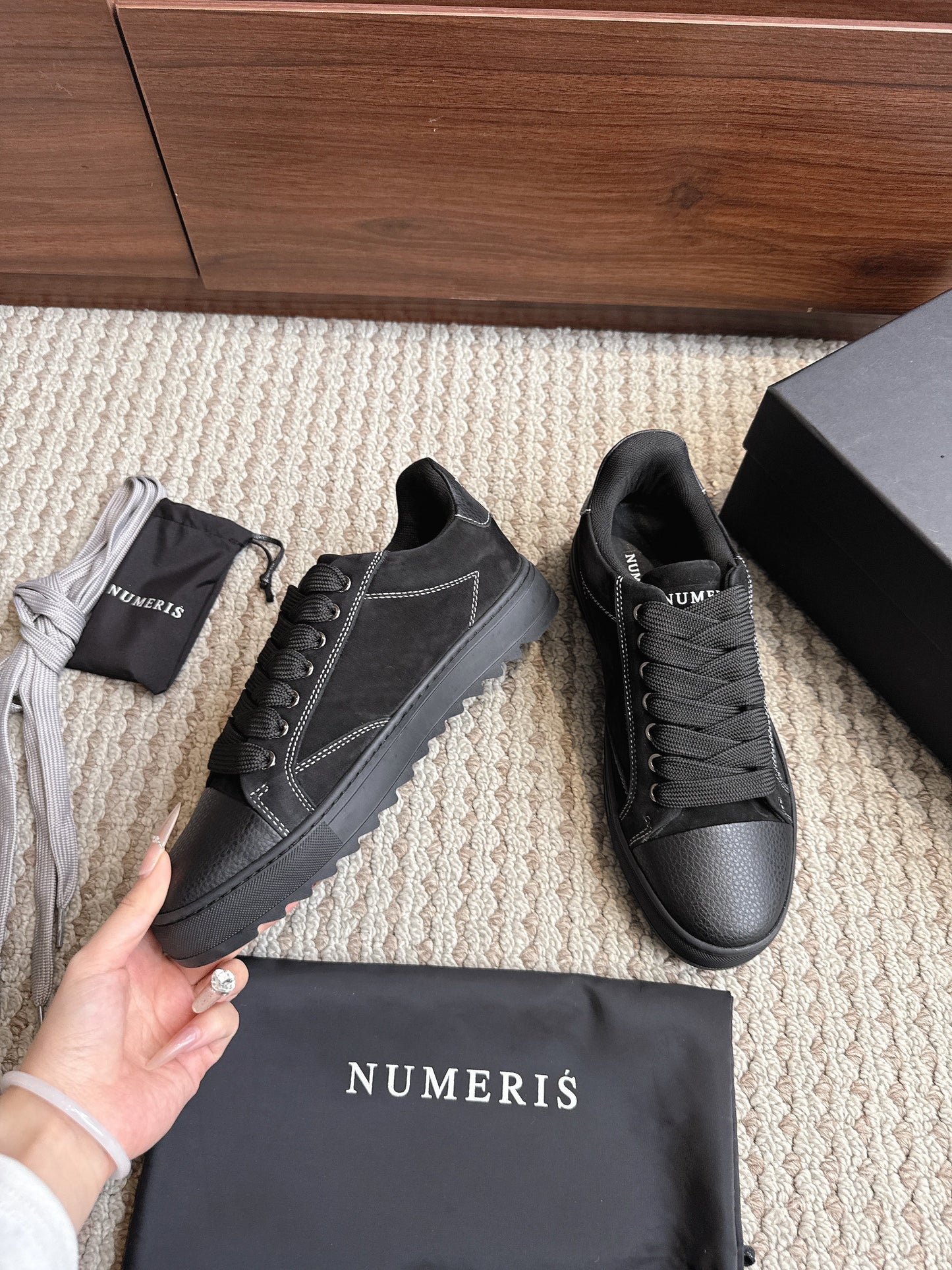 Numer Atelier -Carbono