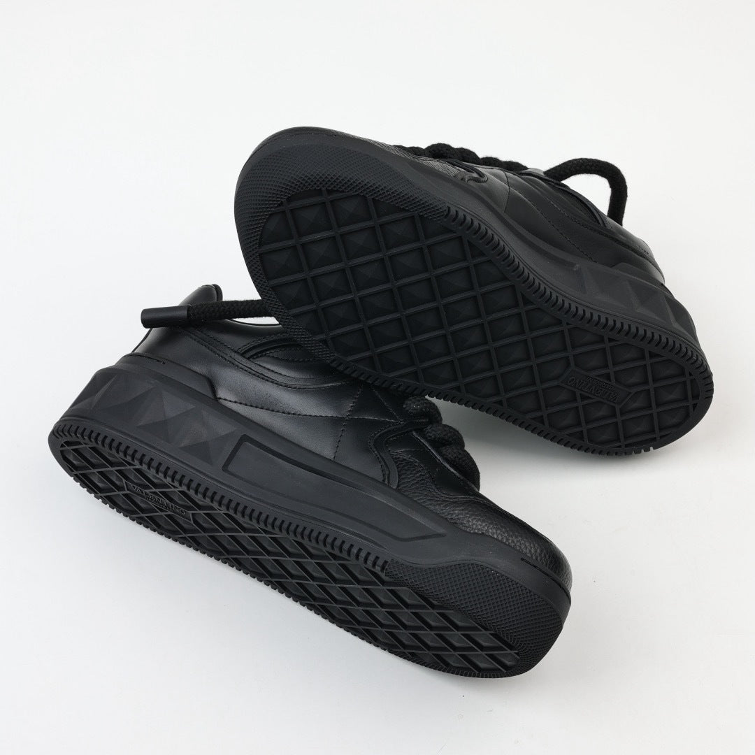 Valentino One Stud XL Black