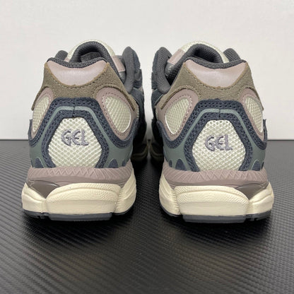 Gel Nyc Oatmeal/Obsidian Grey