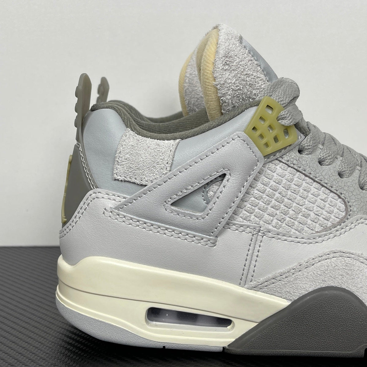 AJ4 Photon Dust