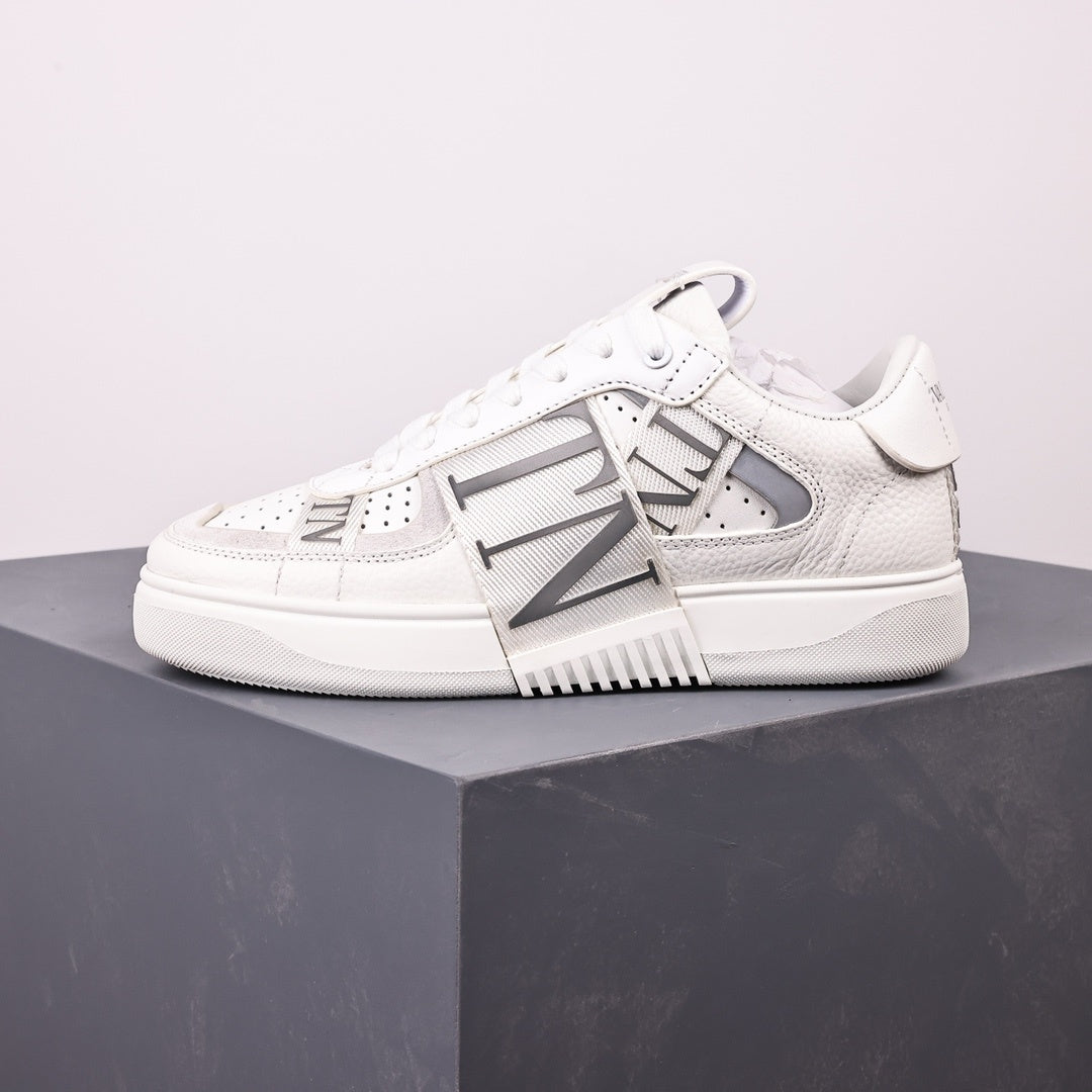 Valentino VL7n White