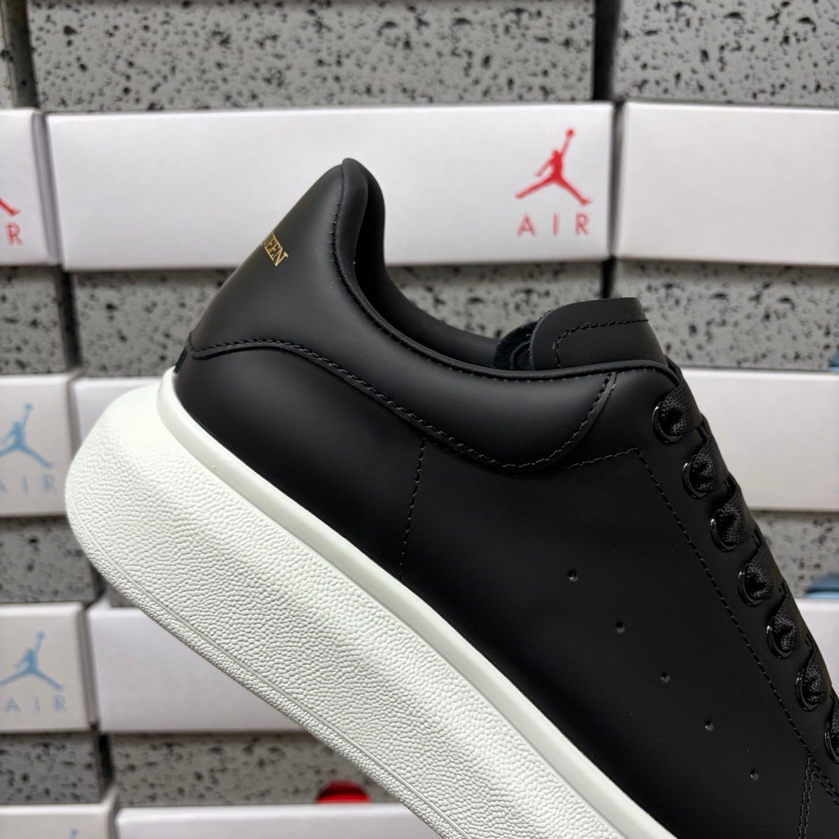 Alexander McQueen Black & White