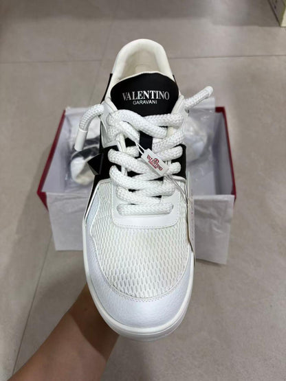 Valentino One Stud XL Black/White