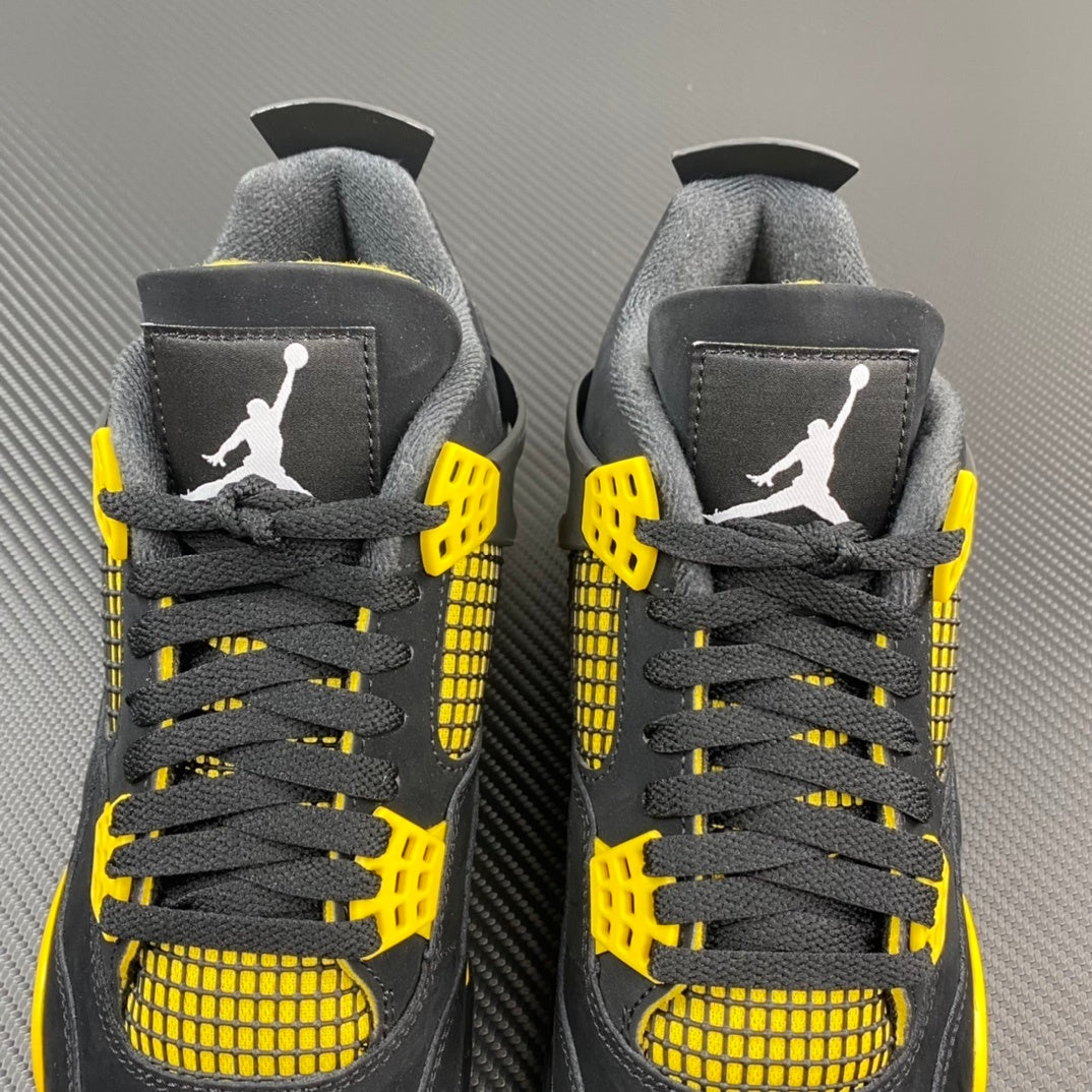 AJ4 Thunder