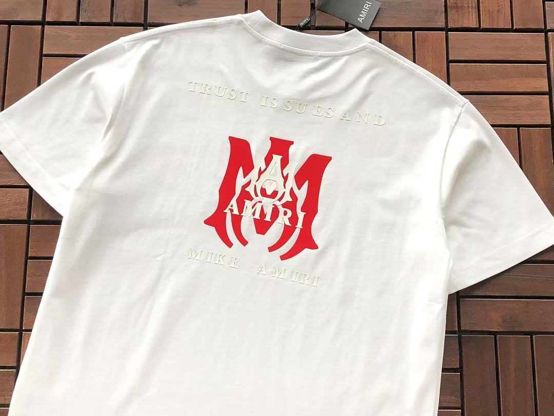 T-shirts Ami