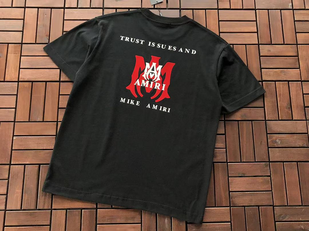 T-shirts Ami