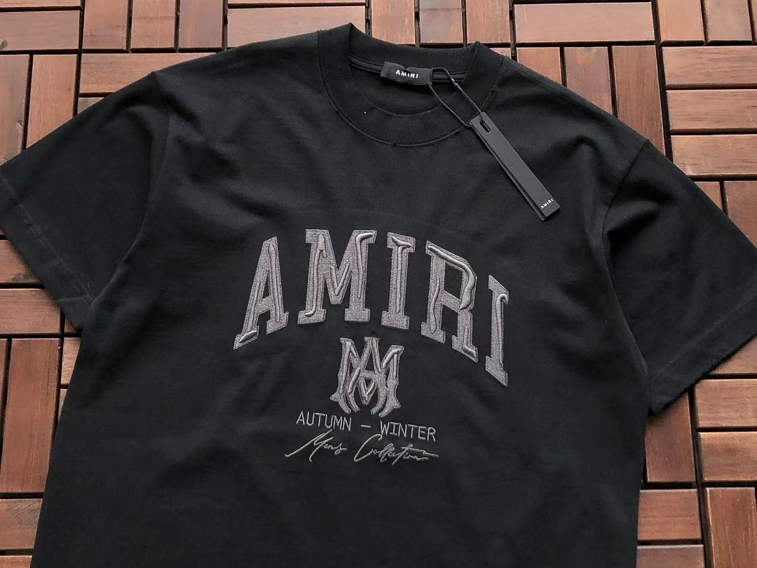 T-shirts Ami