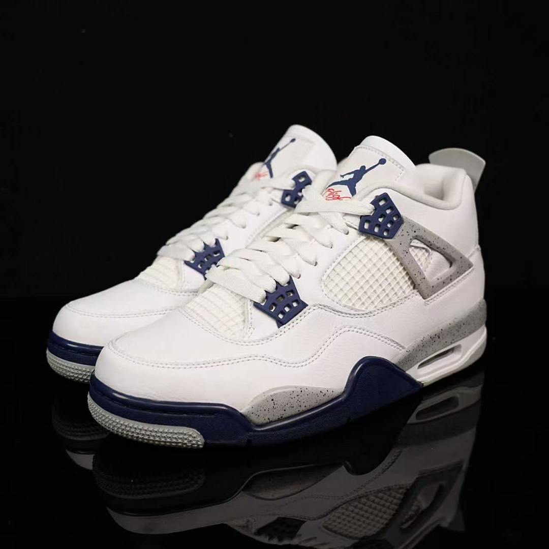 AJ4 Retro Midnight Navy