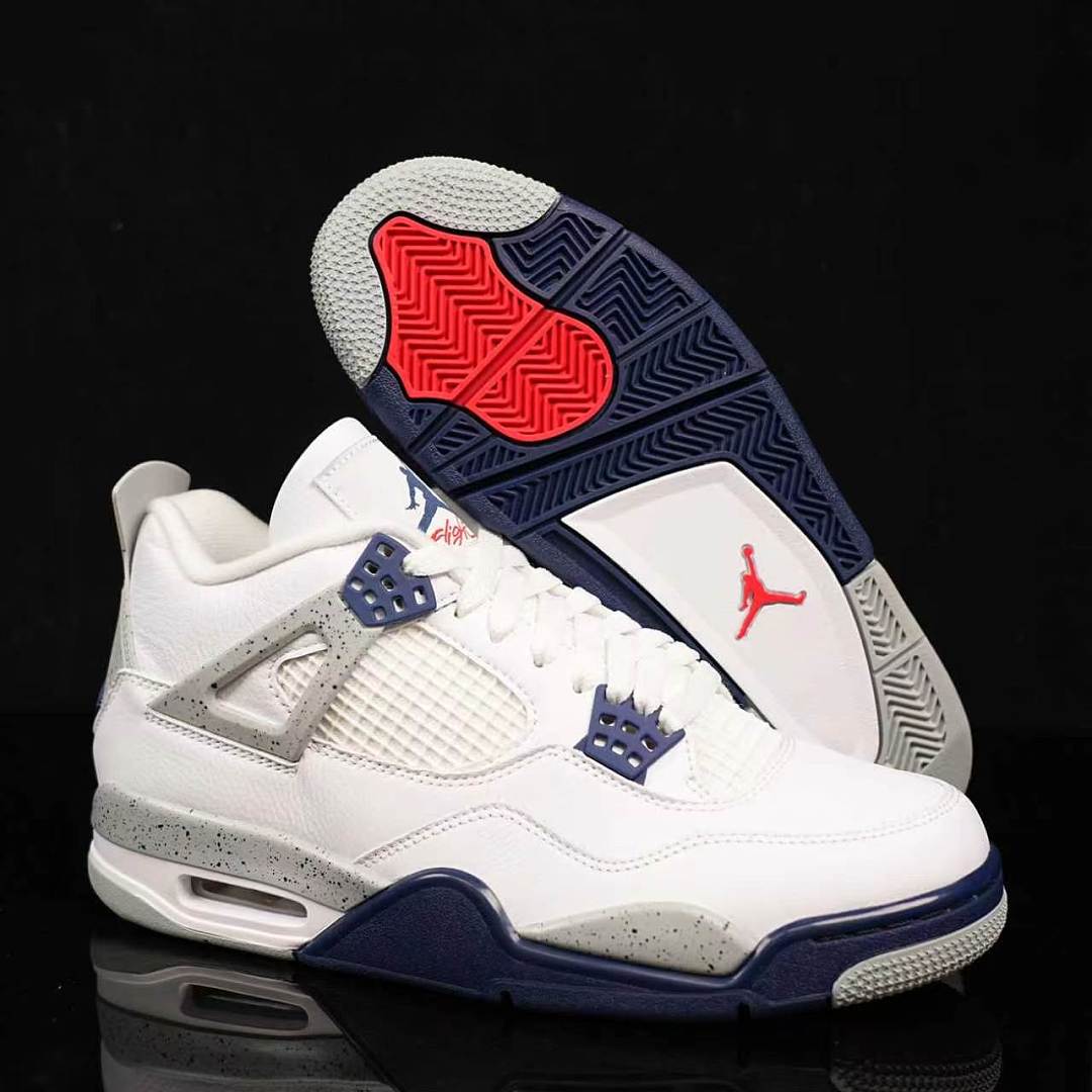 AJ4 Retro Midnight Navy