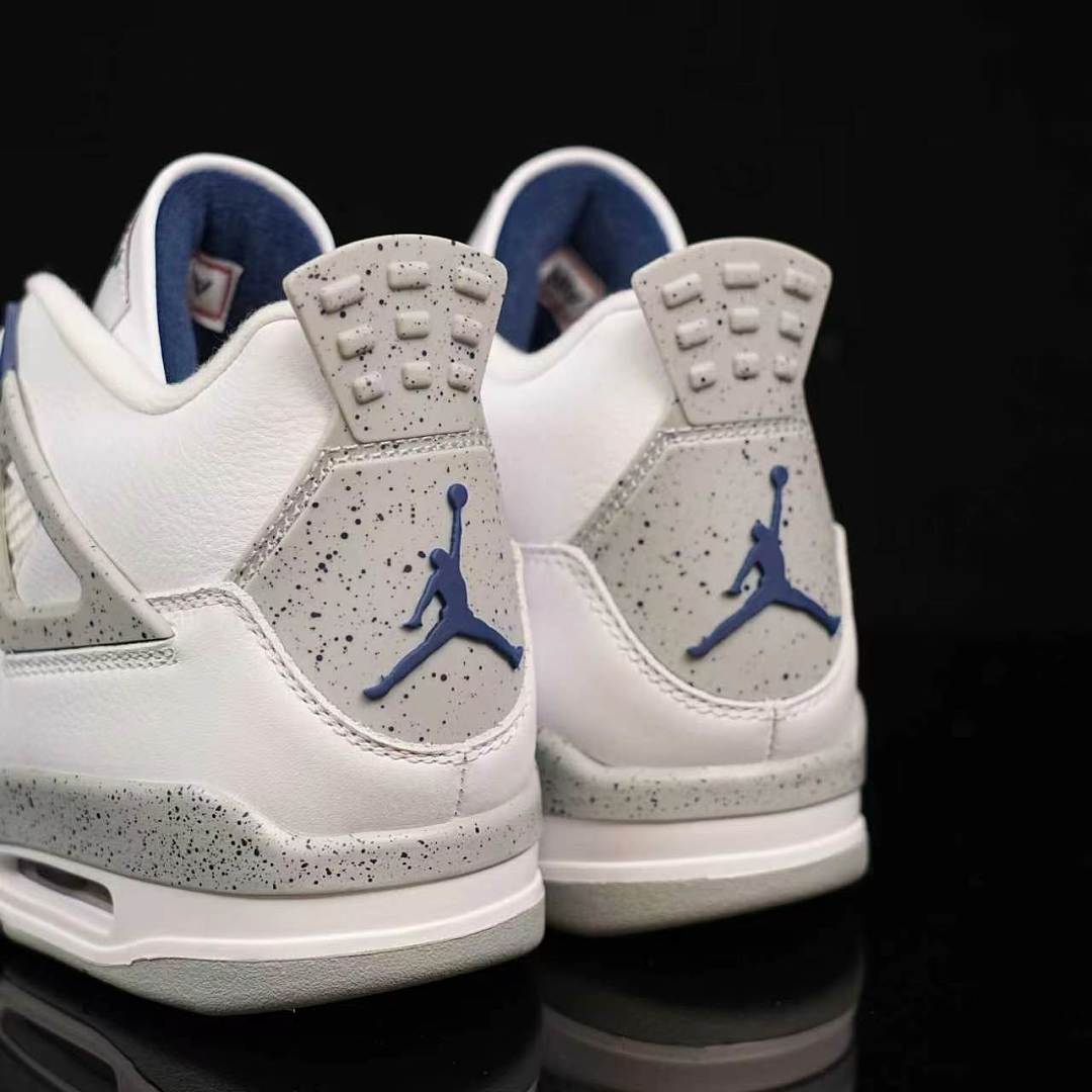 AJ4 Retro Midnight Navy