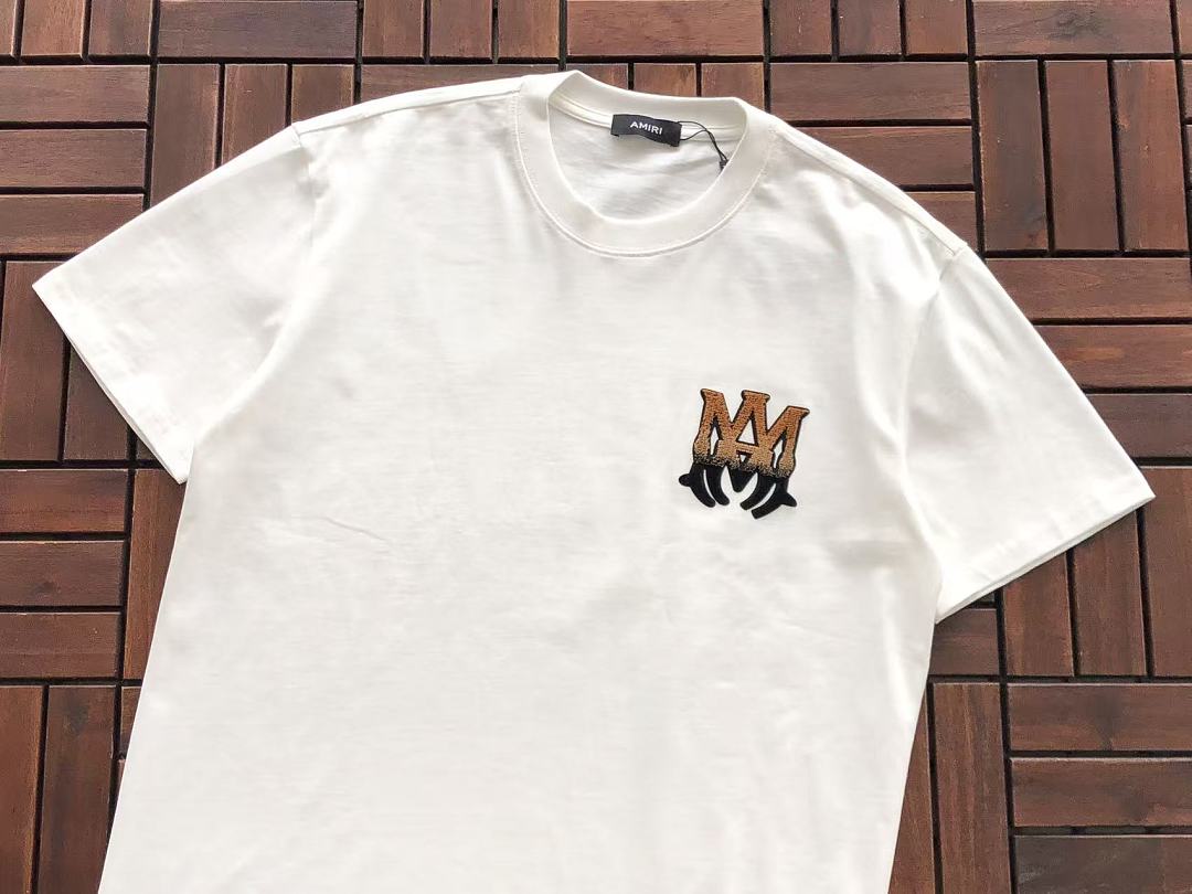 T-shirts Ami