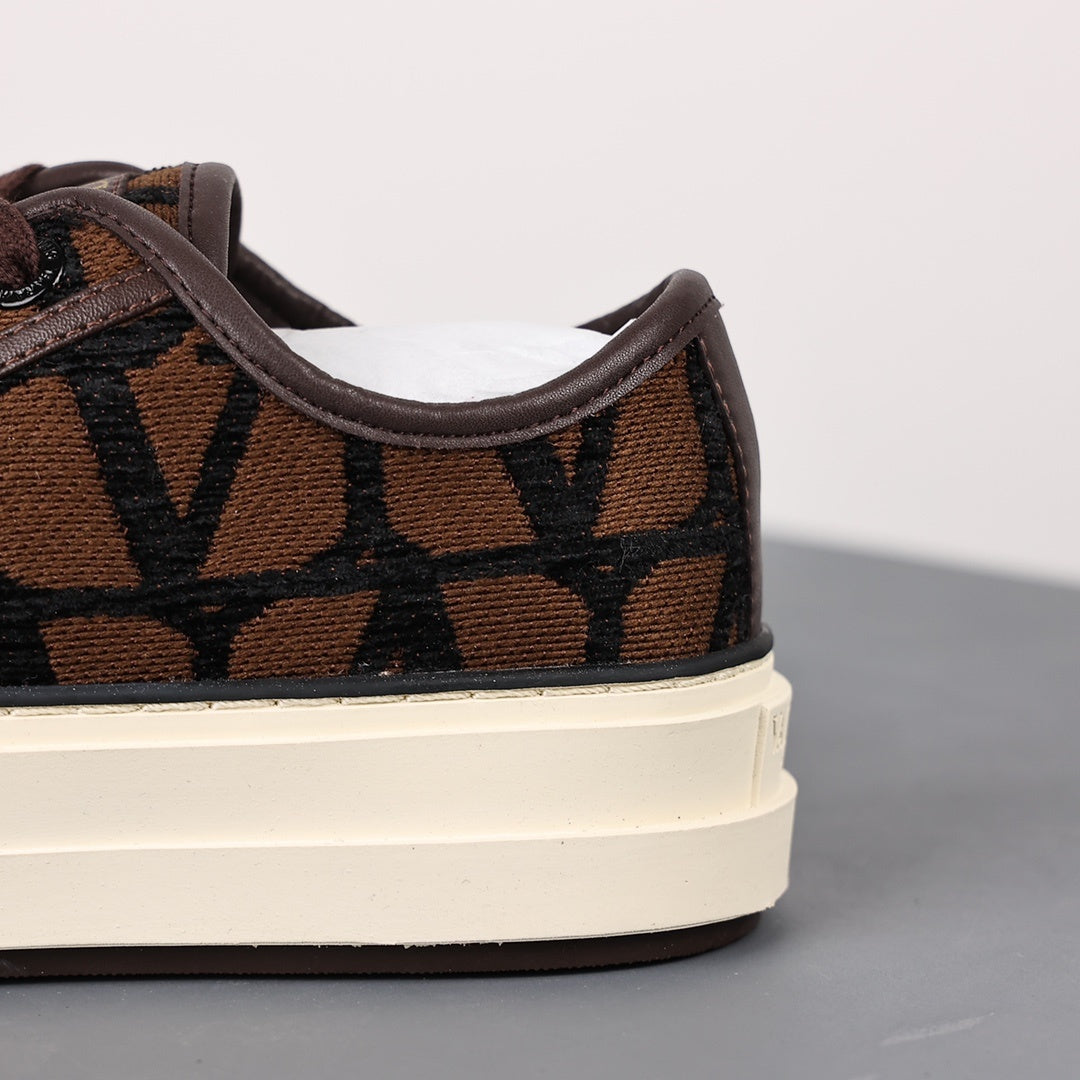 Valentino Beige & Black Toile Totaloop Iconographe