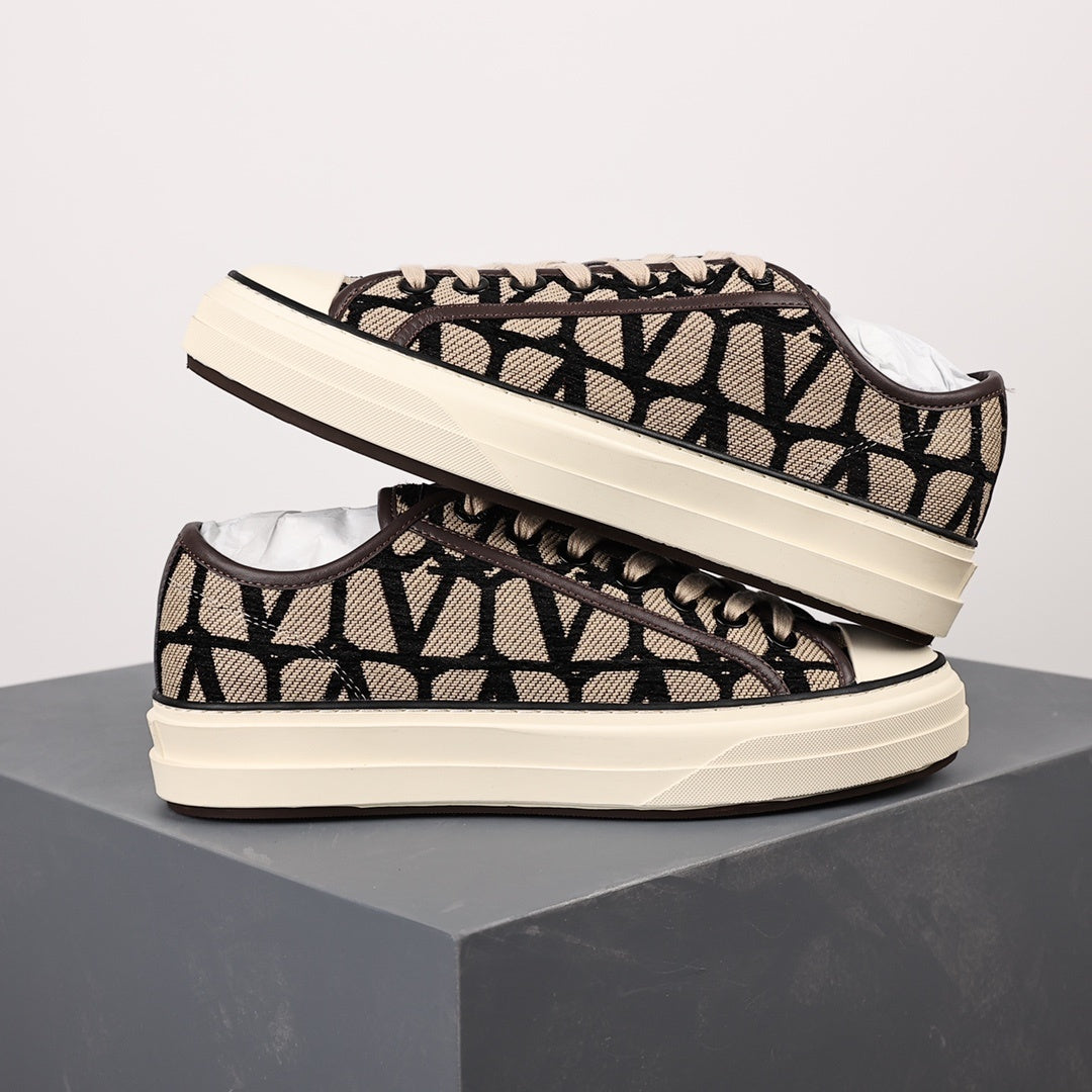 Valentino Toile Iconographe Totaloop Black/Beige
