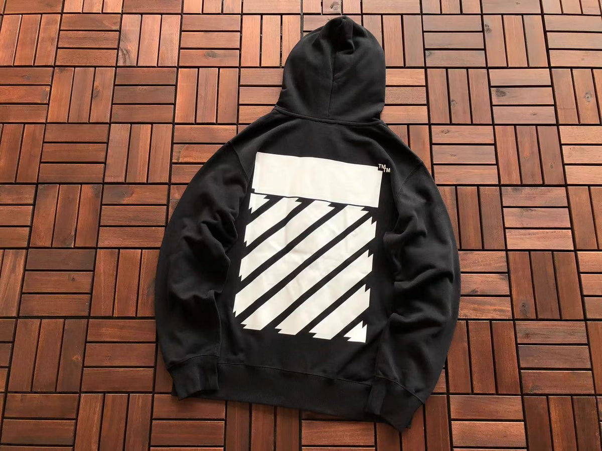 Hoodie 8FF WH1T3 01