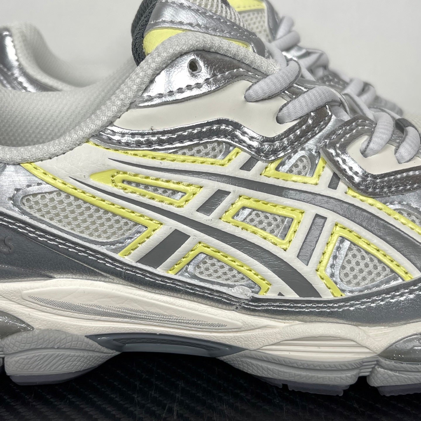 Gel Nyc Silver Yellow