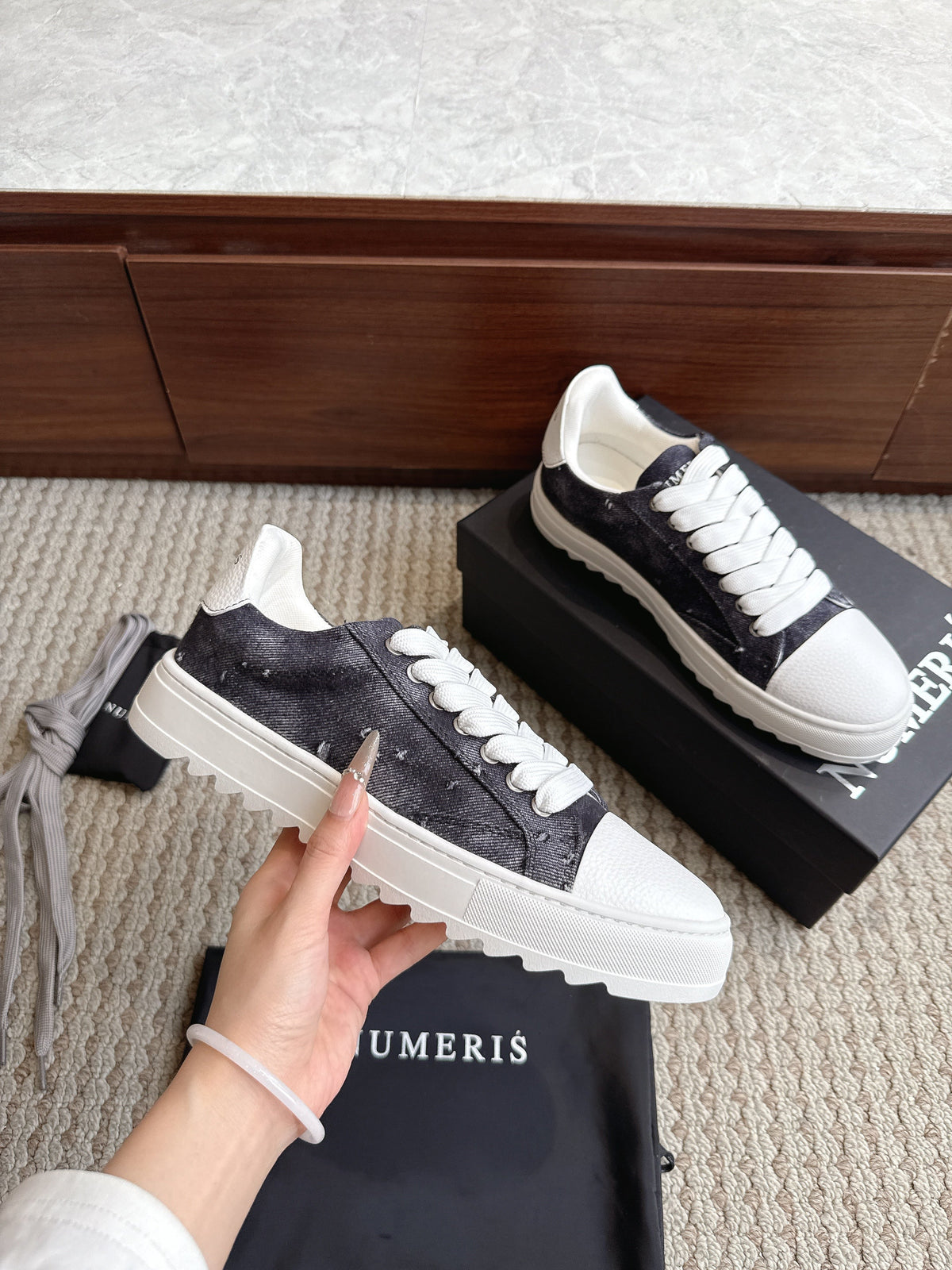 Numer Thrashed Denim