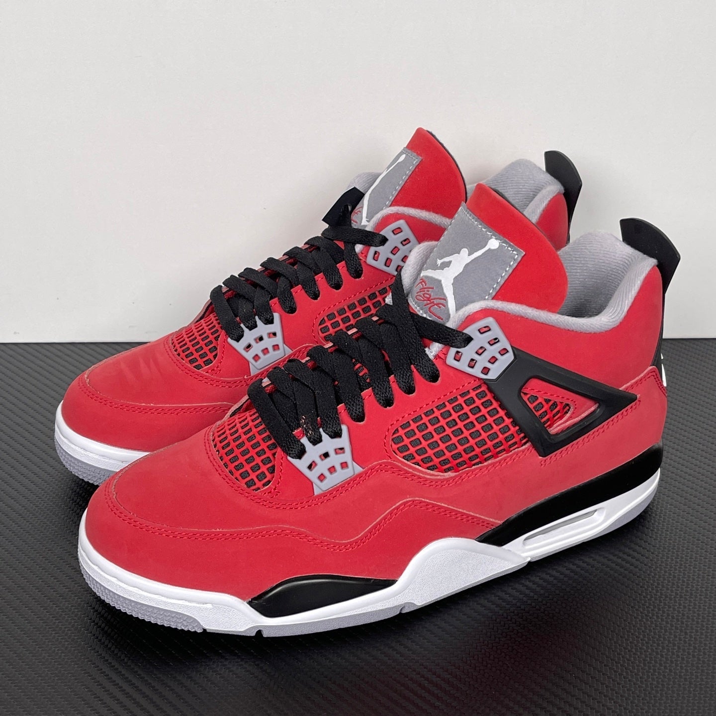 AJ4 Retro Toro Bravo