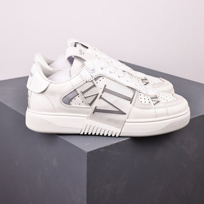 Valentino VL7n White