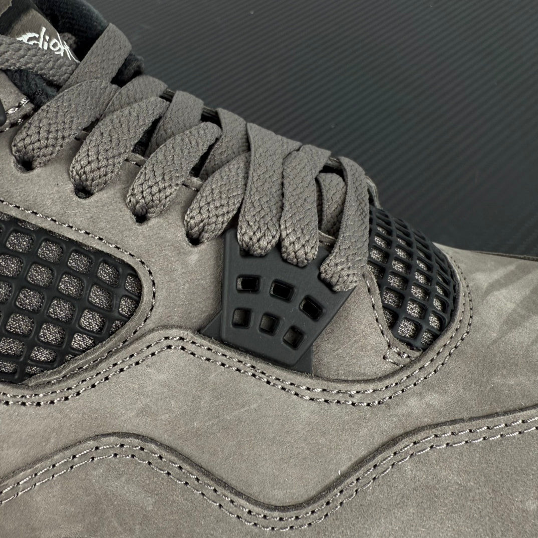AJ4 Retro Cave Stone
