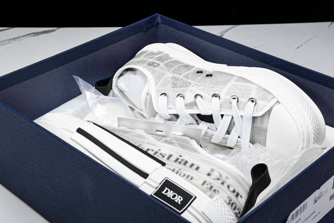 【530】LOW-TOP SPORTS SHOES BEIGE/WHITE