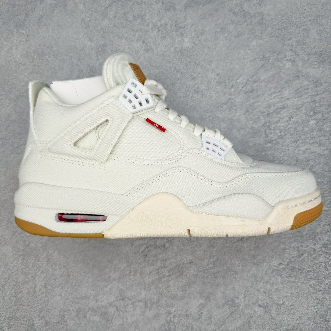 AJ4 Levis