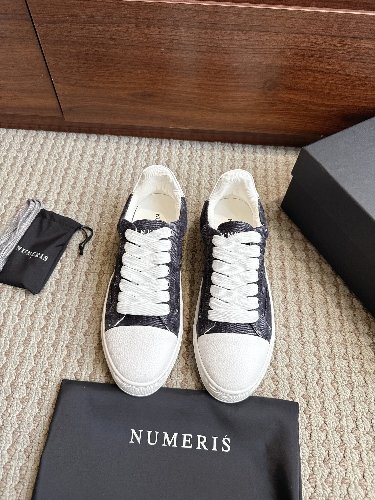Numer Thrashed Denim