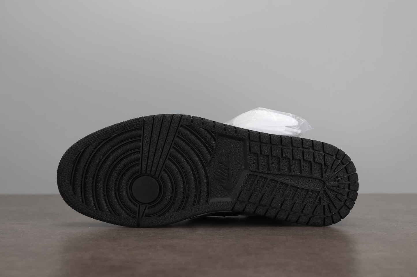AJ1 High 85 Black White