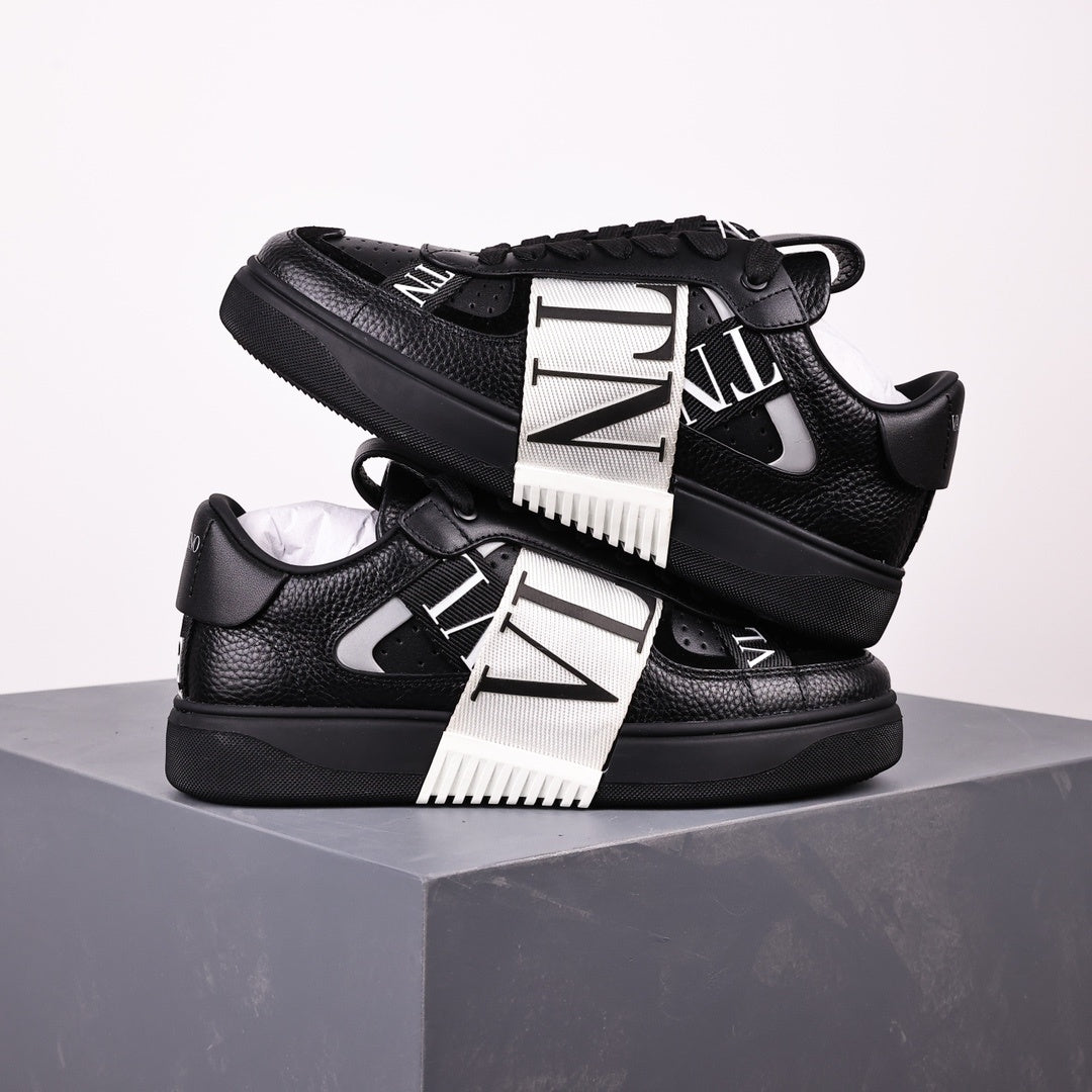 Valentino VL7n Black