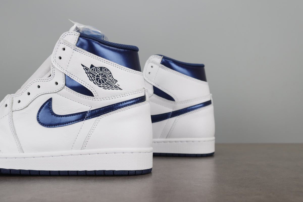 AJ1 High Metallic Navy