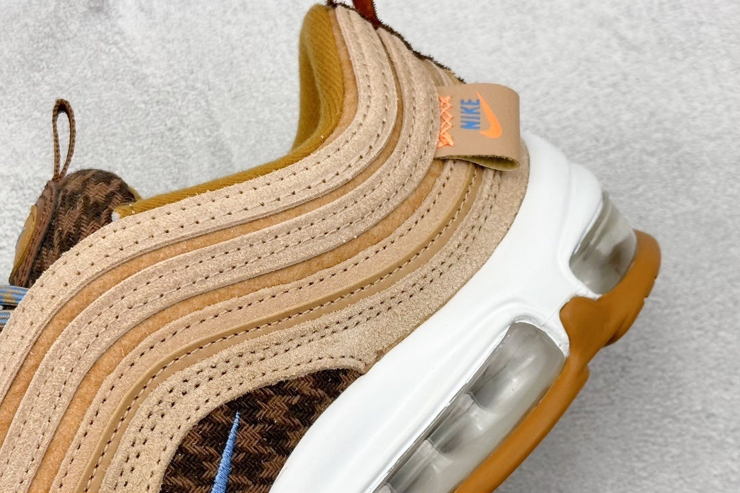 97 Camel Desert