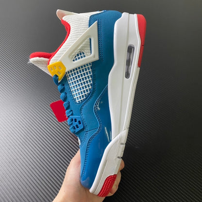 AJ4 Retro Messy Room
