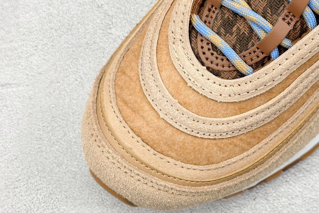 97 Camel Desert