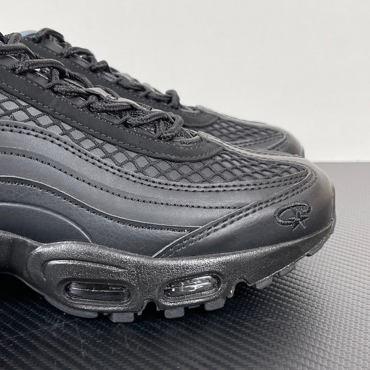95 Corteiz Pure Black
