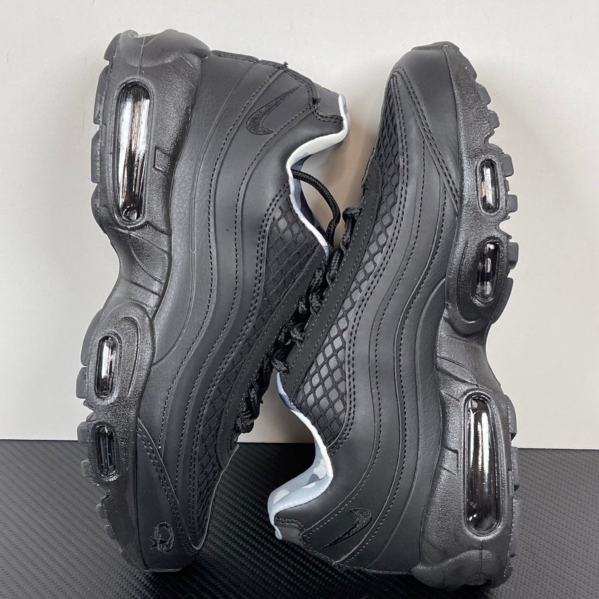 95 Corteiz Pure Black