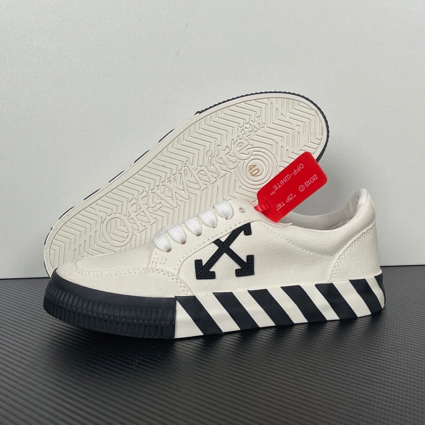 Vulcanized  White Black