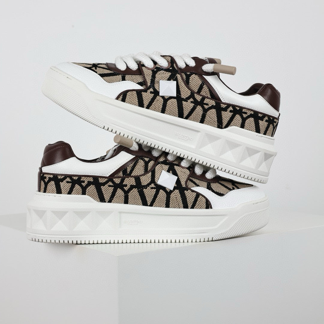 Valentino One Stud XL Brown