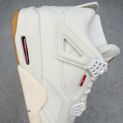 AJ4 Levis