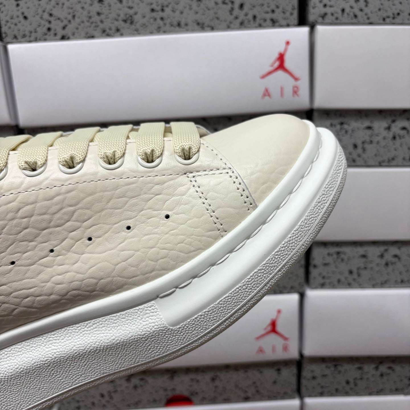 Alexander McQueen Beige