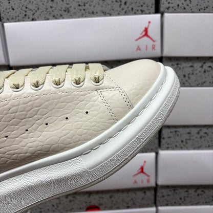 Alexander McQueen Beige