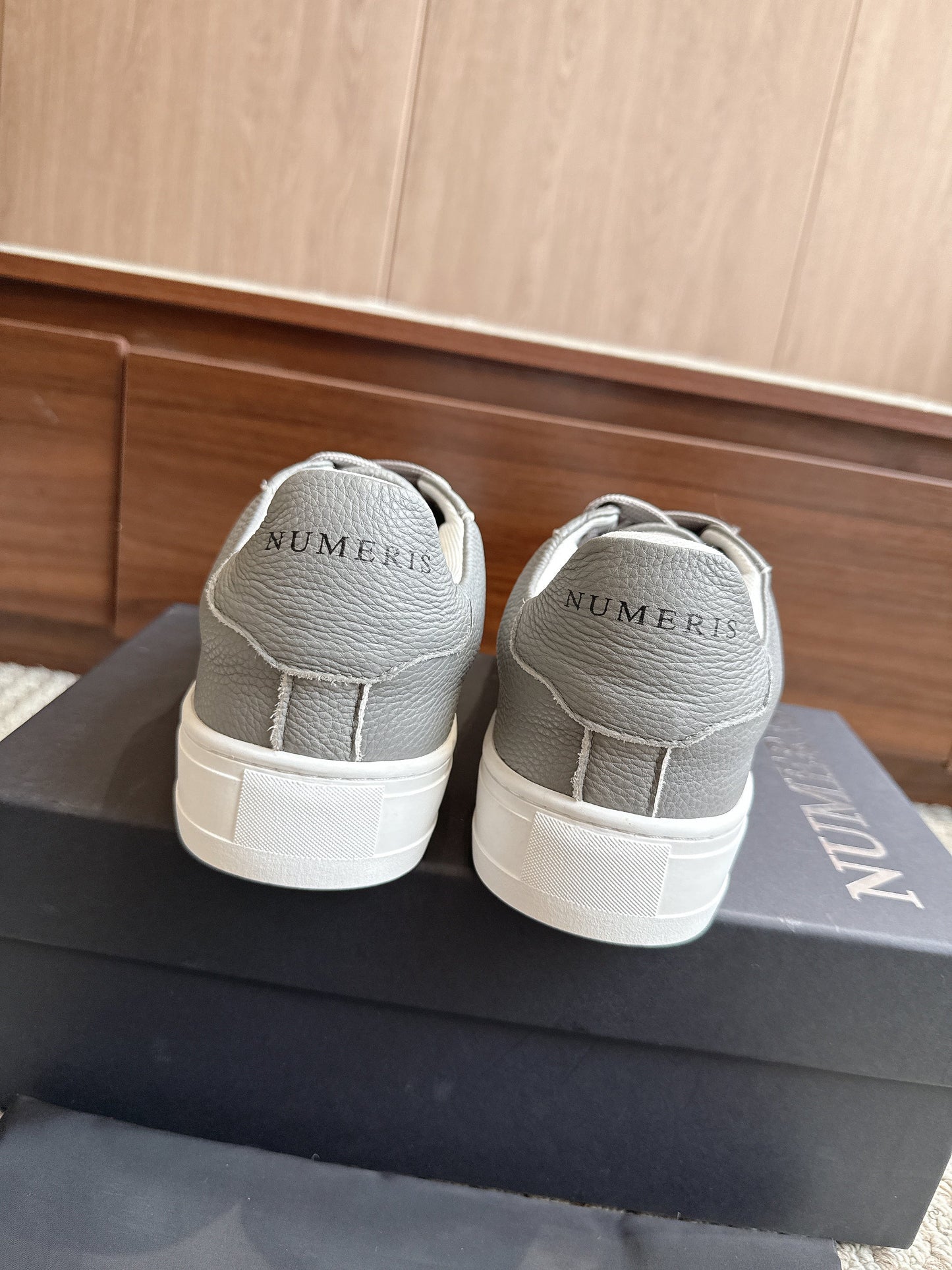Numer Atelier - Acrylic Grey
