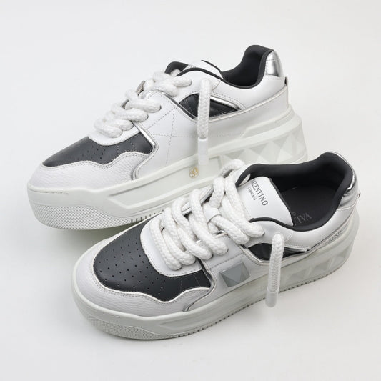 Valentino One Stud XL Black/White