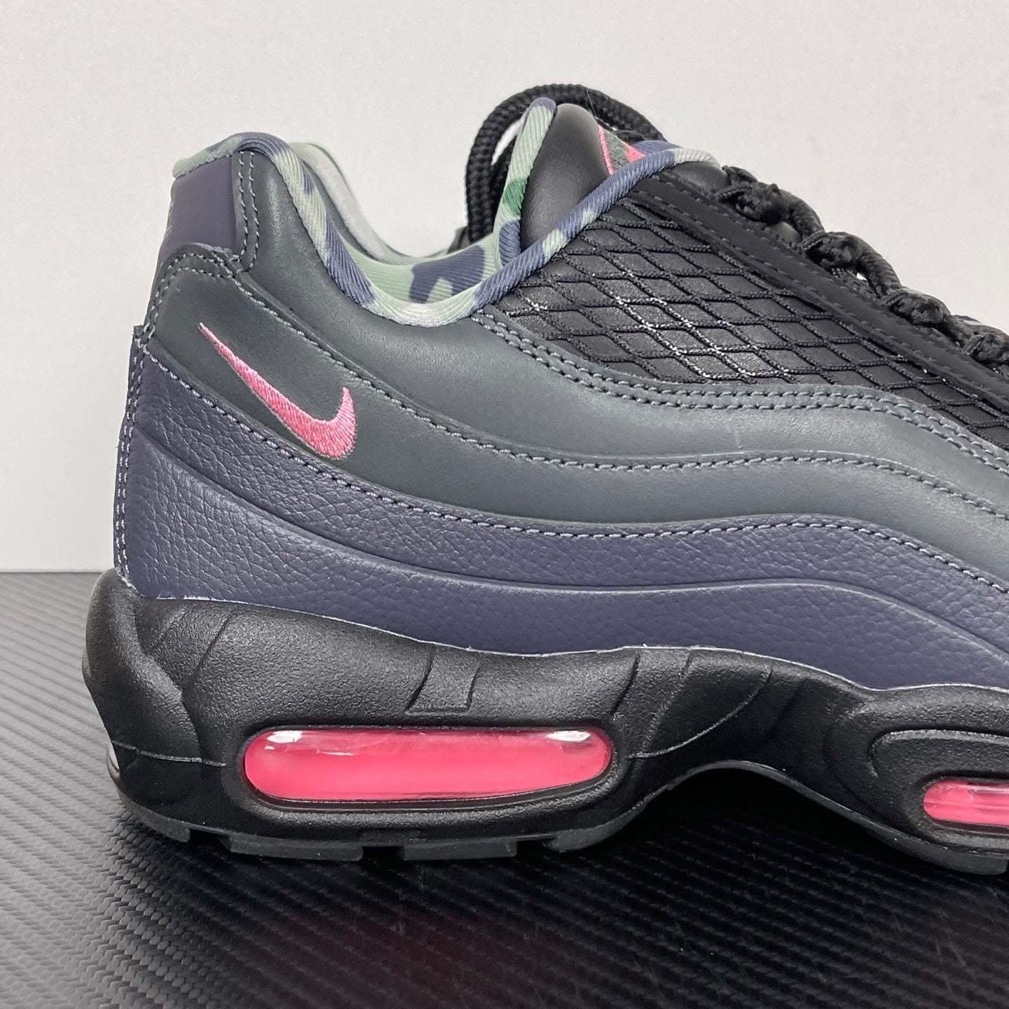 95 Corteiz Pink Beam