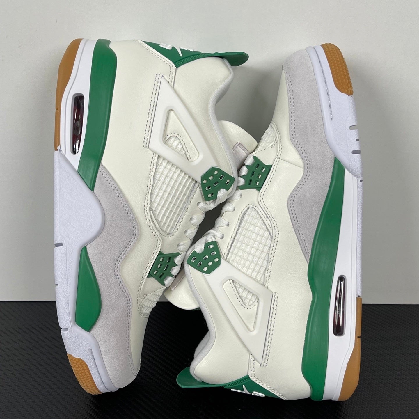 AJ4 Pine Green
