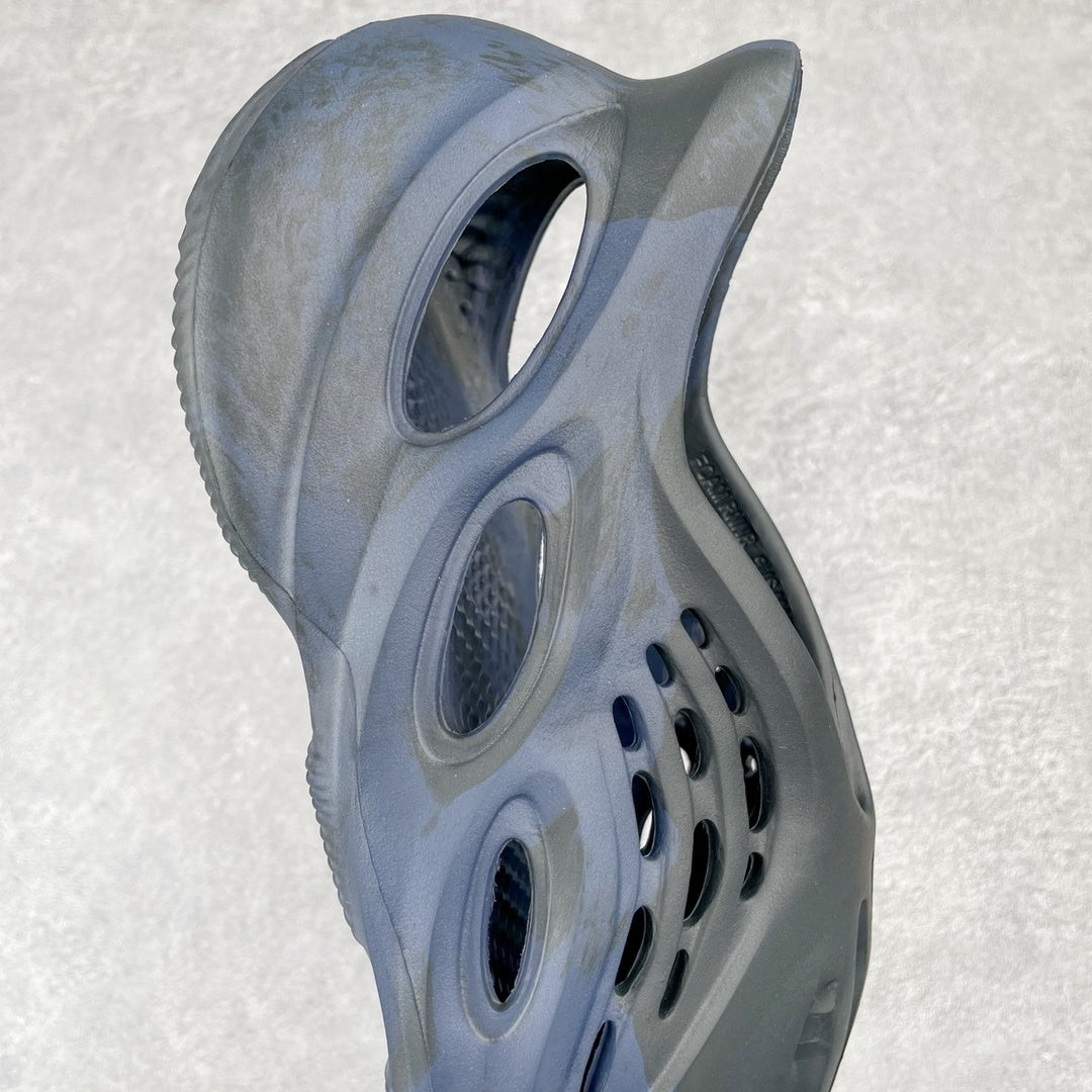 Foam Runner Mineral Blue
