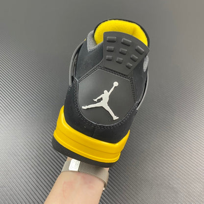 AJ4 Thunder