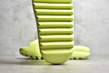 Slide Glow Green