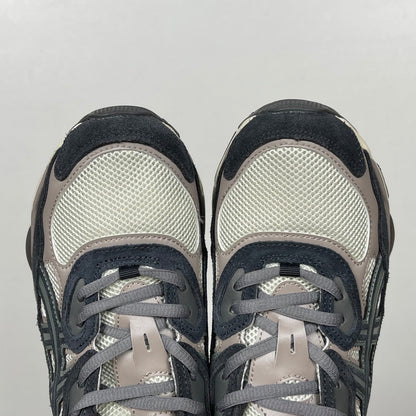 Gel Nyc Oatmeal/Obsidian Grey