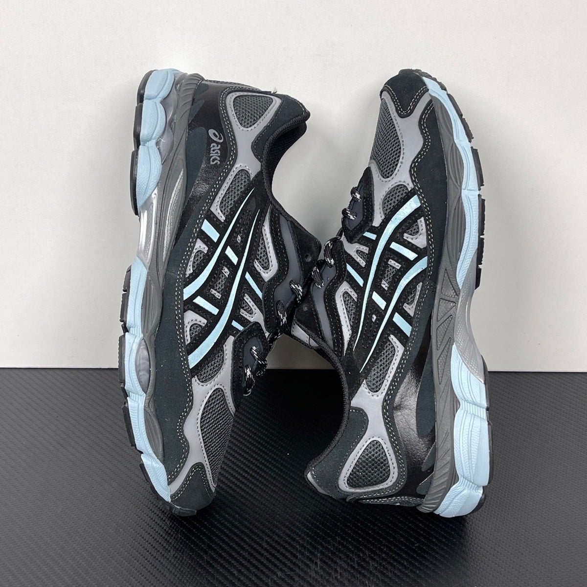 Gel Nyc  Atmos Laguna Gem Blue Topaz